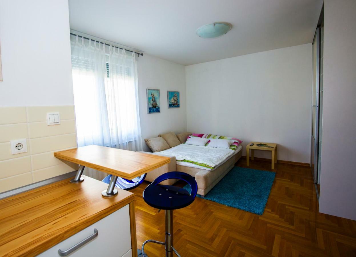 Apartment Luka Zagabria Esterno foto