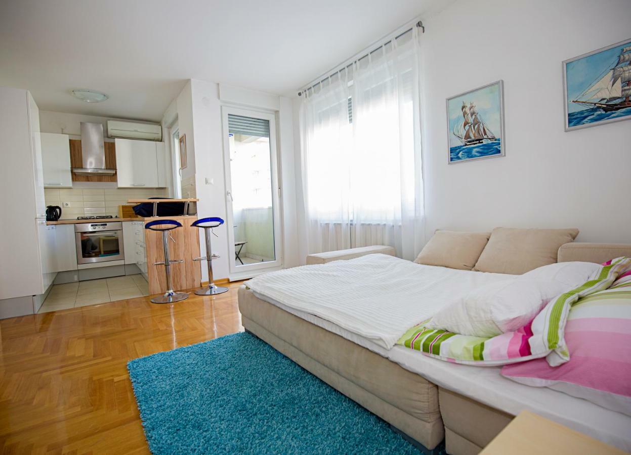 Apartment Luka Zagabria Esterno foto