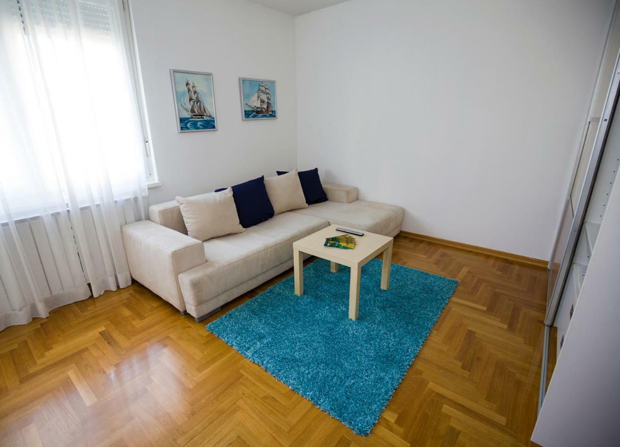 Apartment Luka Zagabria Esterno foto